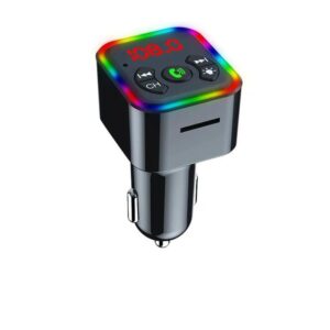 Transmisor FM con tecnología Bluetooth 5.0, ideal para reproducir música o atender llamadas manos libres desde el auto.