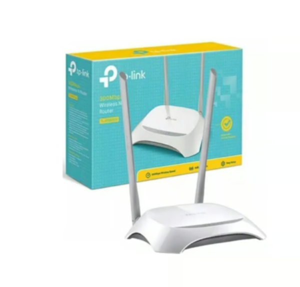 Router inalámbrico TP-Link TL-WR840N, 300Mbps, funciona también como repetidor.